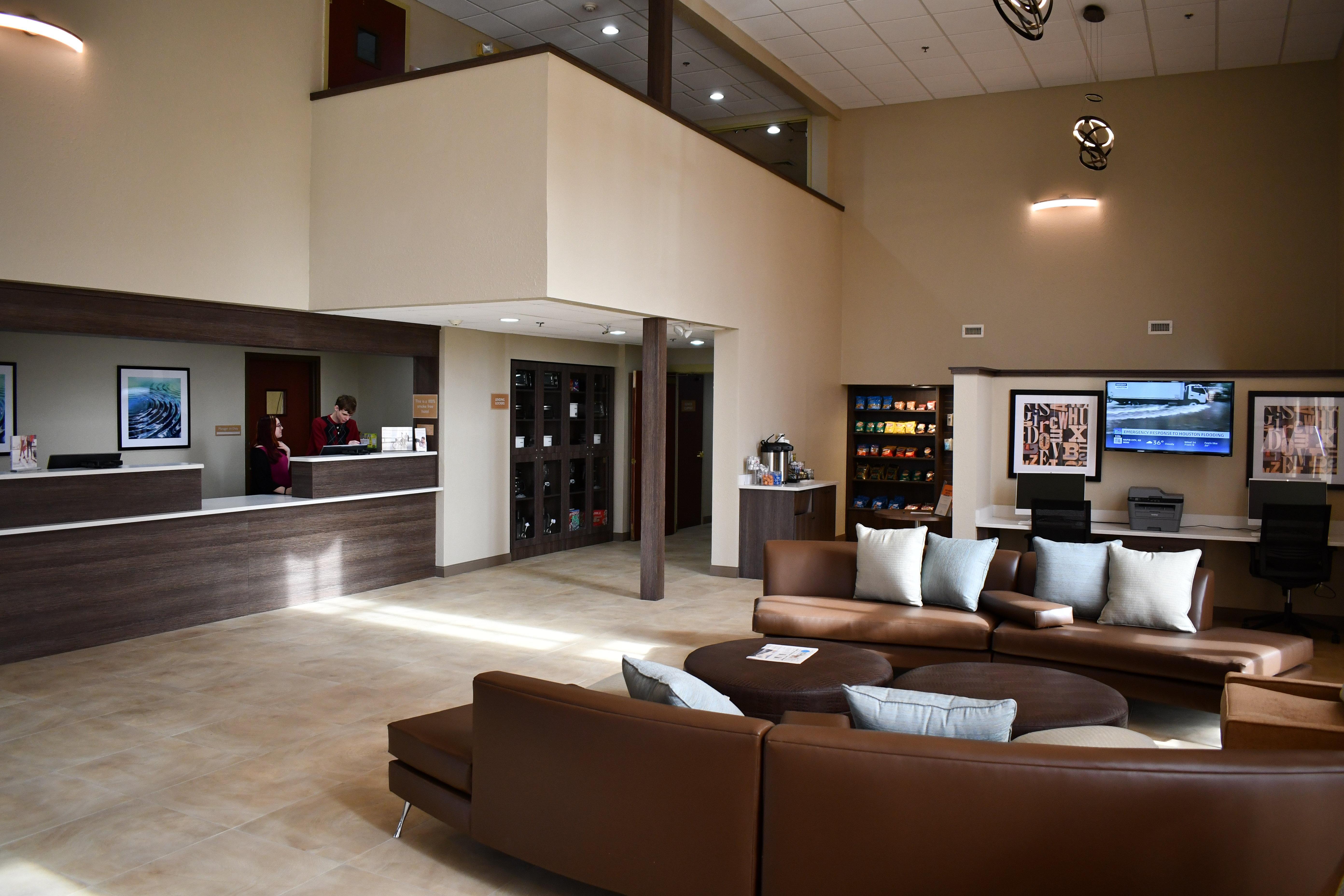 Candlewood Suites Grand Rapids Airport By Ihg Cascade Exterior photo