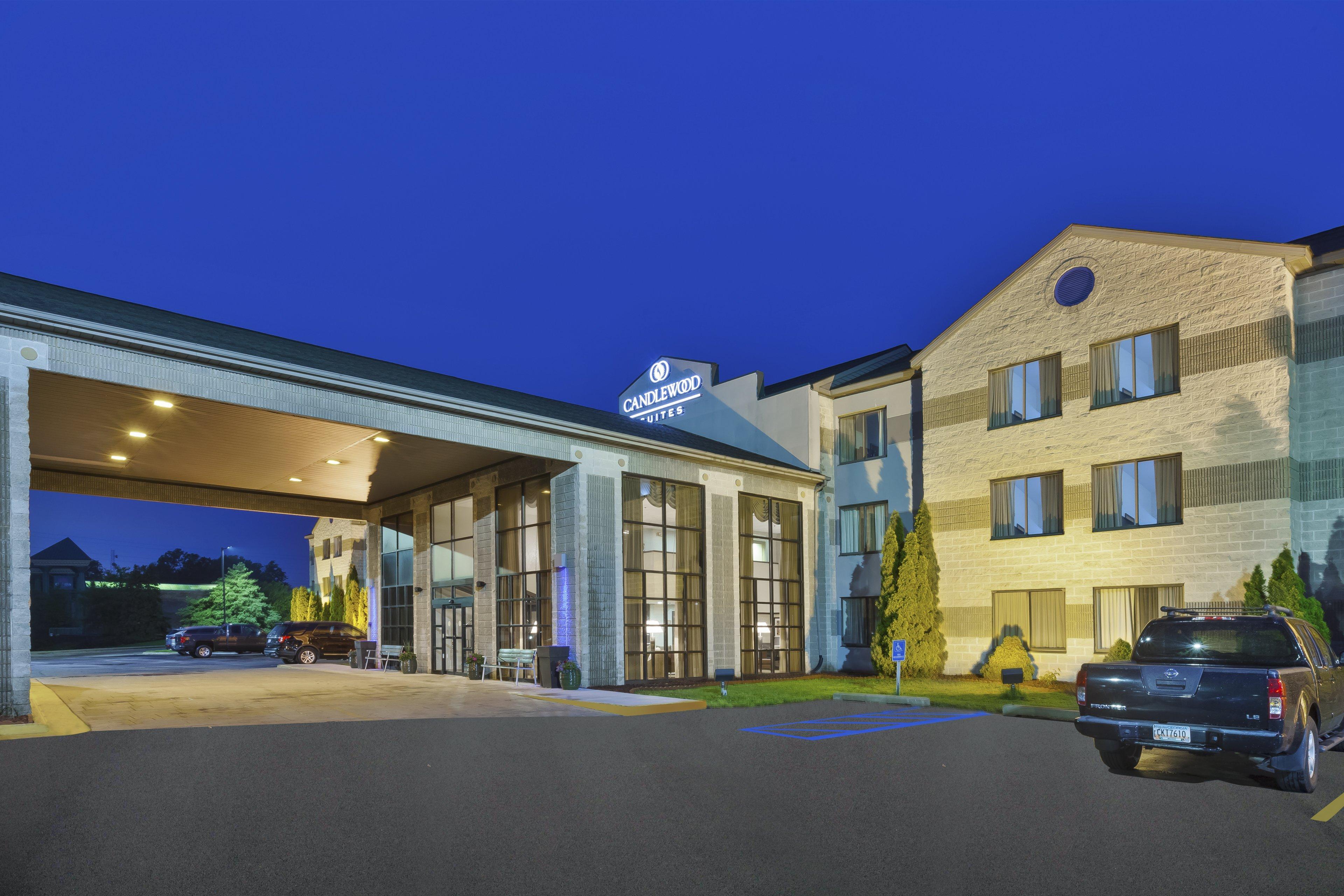 Candlewood Suites Grand Rapids Airport By Ihg Cascade Exterior photo